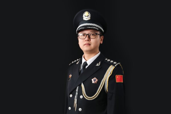 粤友钱 “网络捕手”李捷兮：撒下法网的青年先锋，捕获“助考”作弊之“鱼”