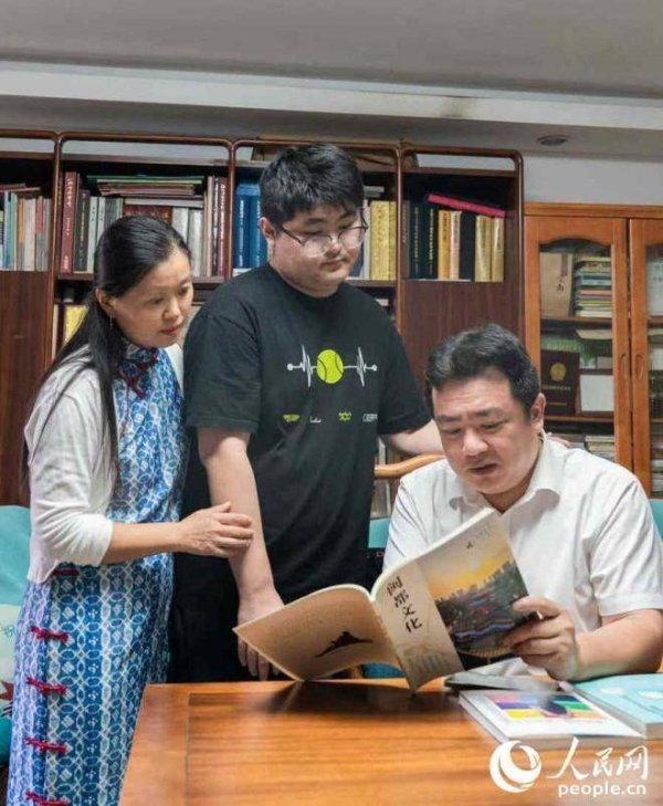 股海策略 家风化雨，书香满庭